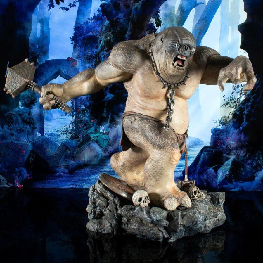 DSTNOV231997 The Lord of the Rings - Cave Troll Deluxe Gallery PVC Diorama Statue - Diamond Select Toys - Titan Pop Culture