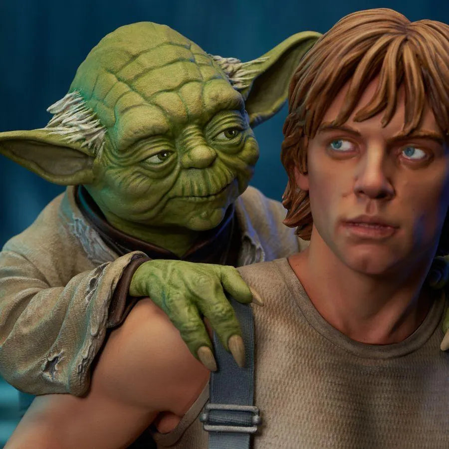 DSTNOV232005 Star Wars: The Empire Strikes Back -Luke Skywalker with Yoda 1:6 Scale Mini Bust - Diamond Select Toys - Titan Pop Culture