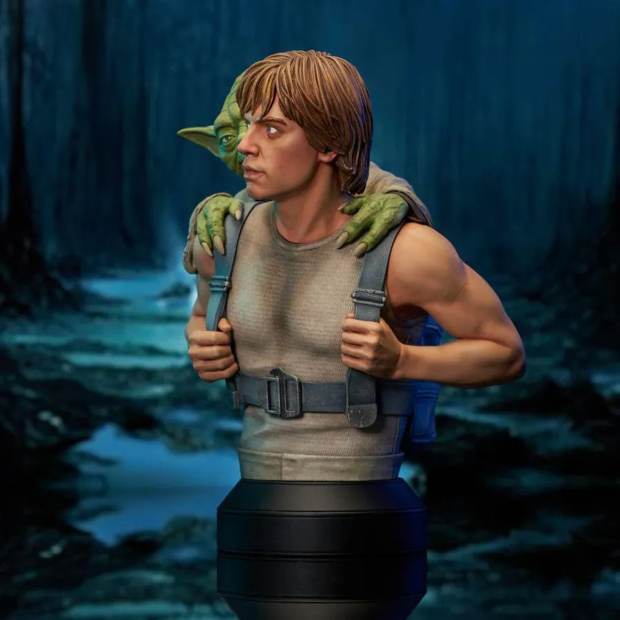 DSTNOV232005 Star Wars: The Empire Strikes Back -Luke Skywalker with Yoda 1:6 Scale Mini Bust - Diamond Select Toys - Titan Pop Culture