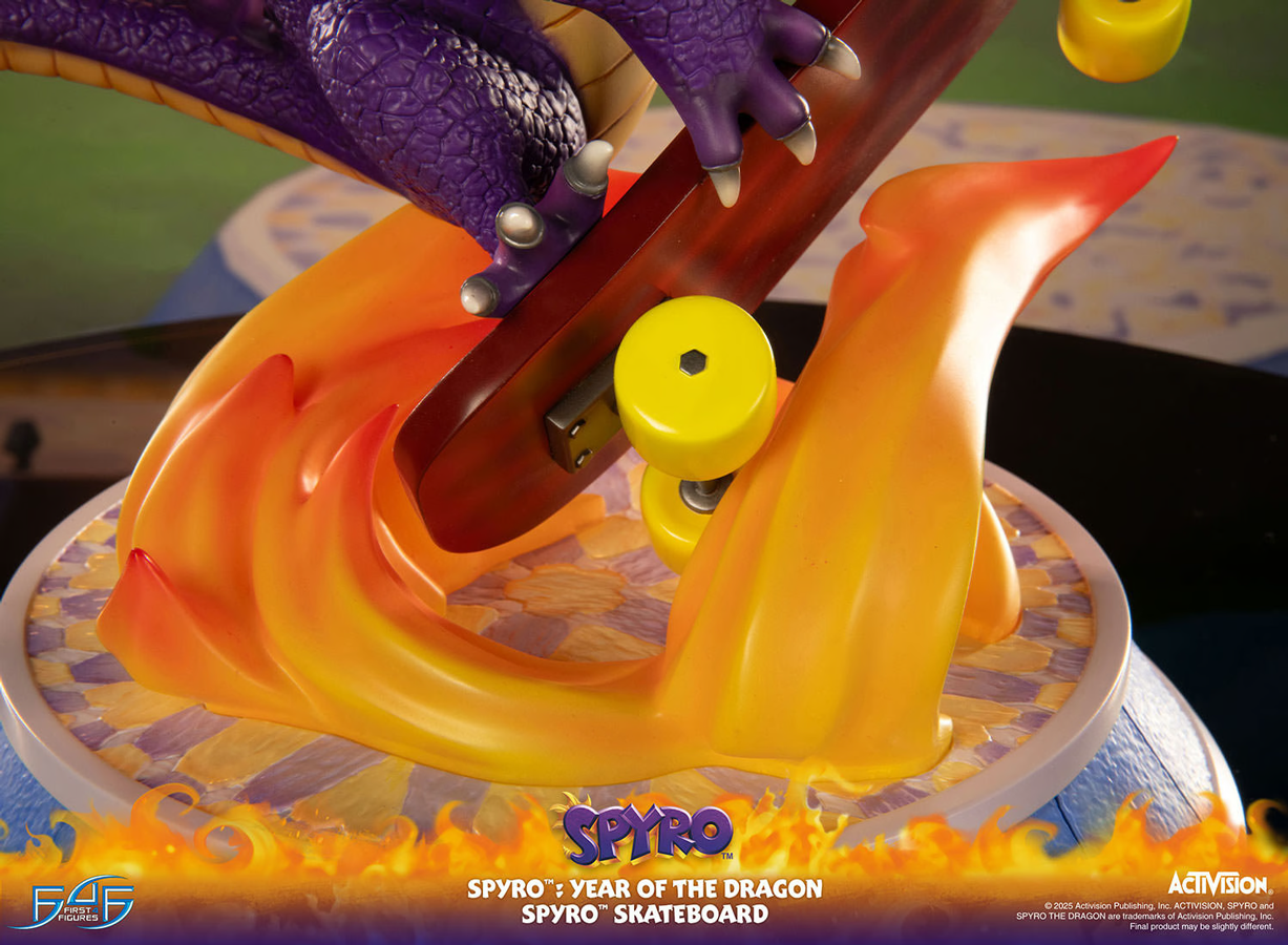Spyro: Year Of The Dragon - Skatebaord Statue