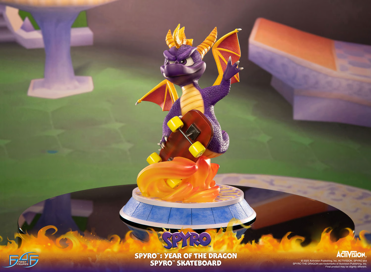 Spyro: Year Of The Dragon - Skatebaord Statue