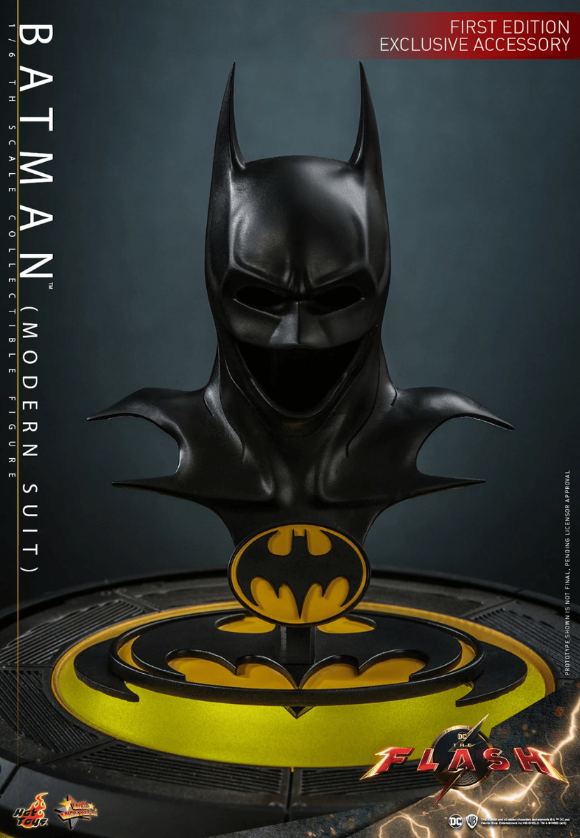 HOTMMS712 The Flash (2023) - Batman (Modern Suit) 1:6 Scale Action Figure - Hot Toys - Titan Pop Culture
