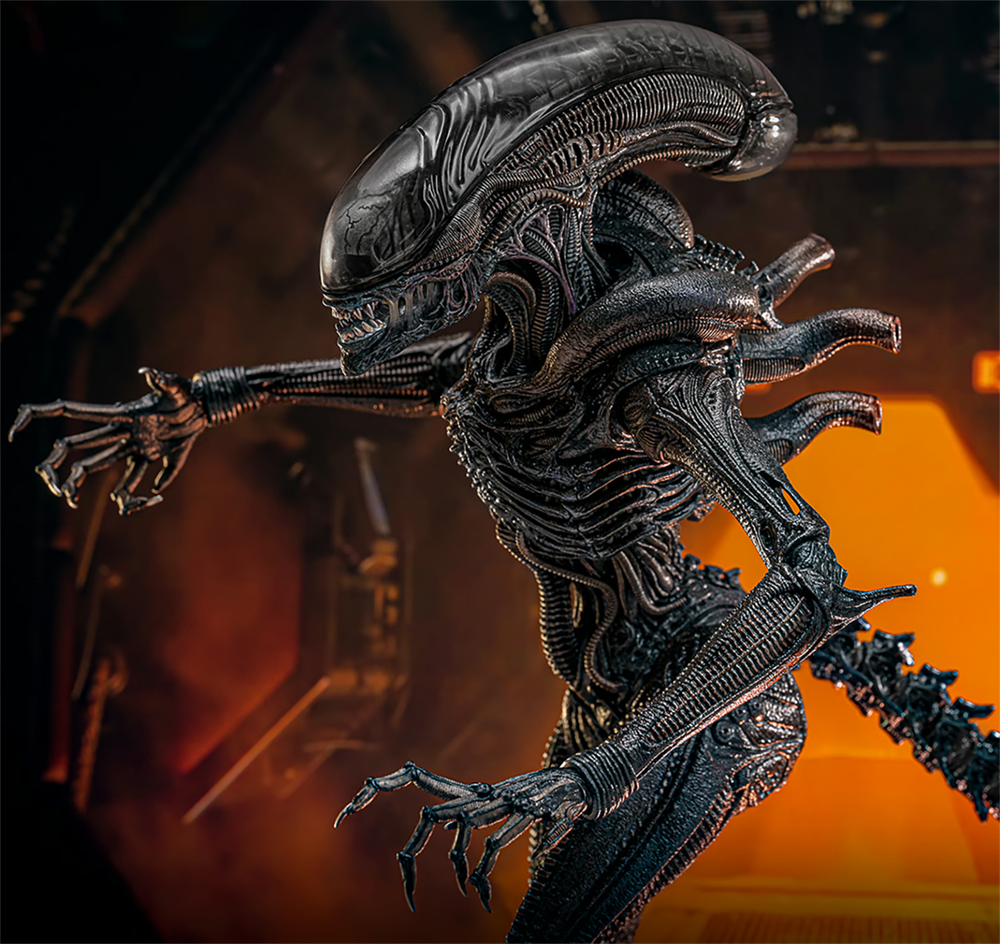 Alien: Romulus - Scorched Xenomorph 1:6 Scale Collectable Action Figure