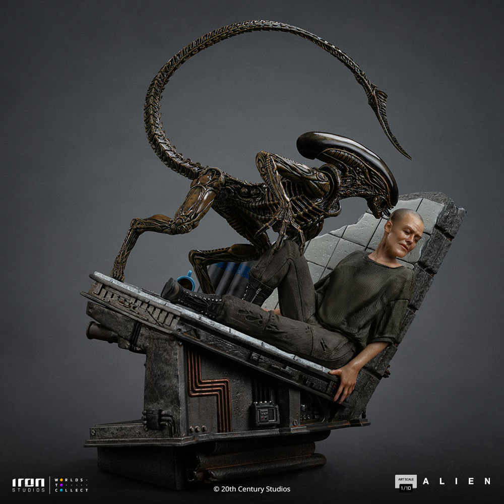 Alien 3 – Ripley & Dog Alien 1:10 Scale Statue