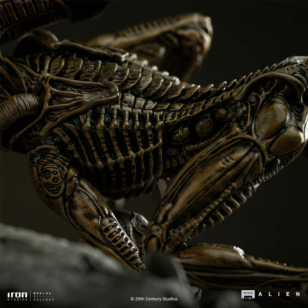 Alien 3 – Ripley & Dog Alien 1:10 Scale Statue
