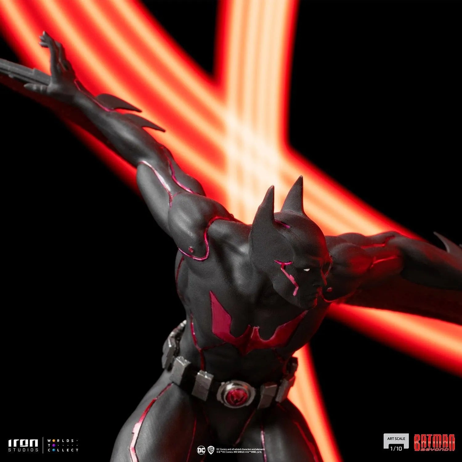 IRO53370 Batman Beyond - Batman 1:10 Scale Statue - Iron Studios - Titan Pop Culture
