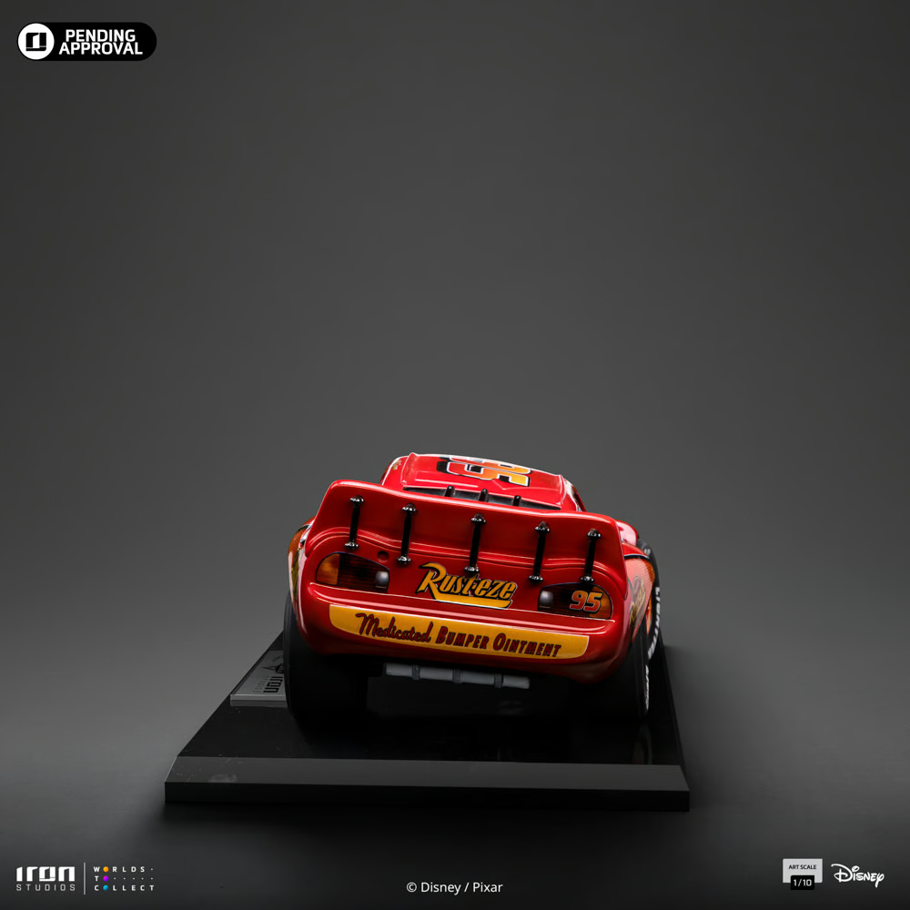 Cars - Lightning McQueen 1:10 Scale Statue