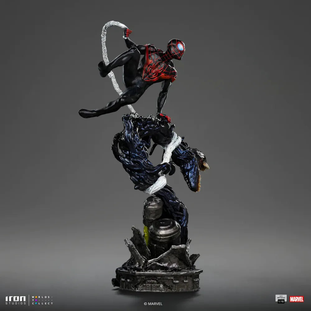 IRO57989 Spider-Man - Miles Morales 1:10 Scale Statue - Iron Studios - Titan Pop Culture