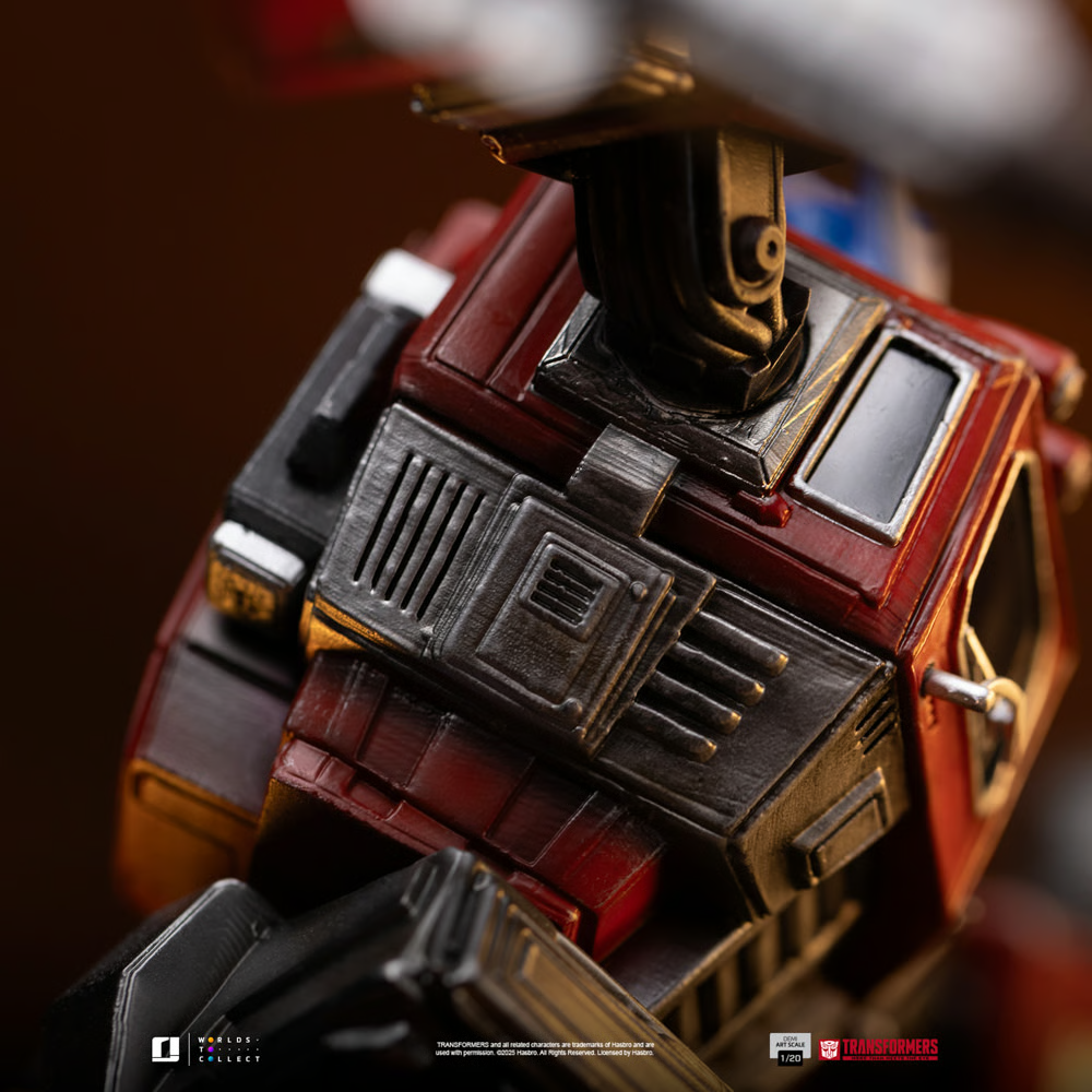 Transformers - Optimus Prime Demi Art 1:20 Scale Statue