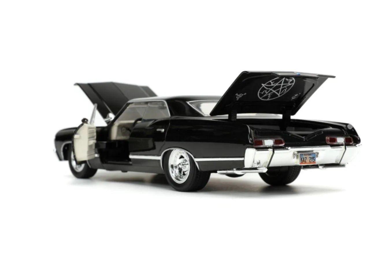 JAD32250 Supernatural - '67 Chevy Impala with Dean 1:24 Scale Hollywood Ride - Jada Toys - Titan Pop Culture