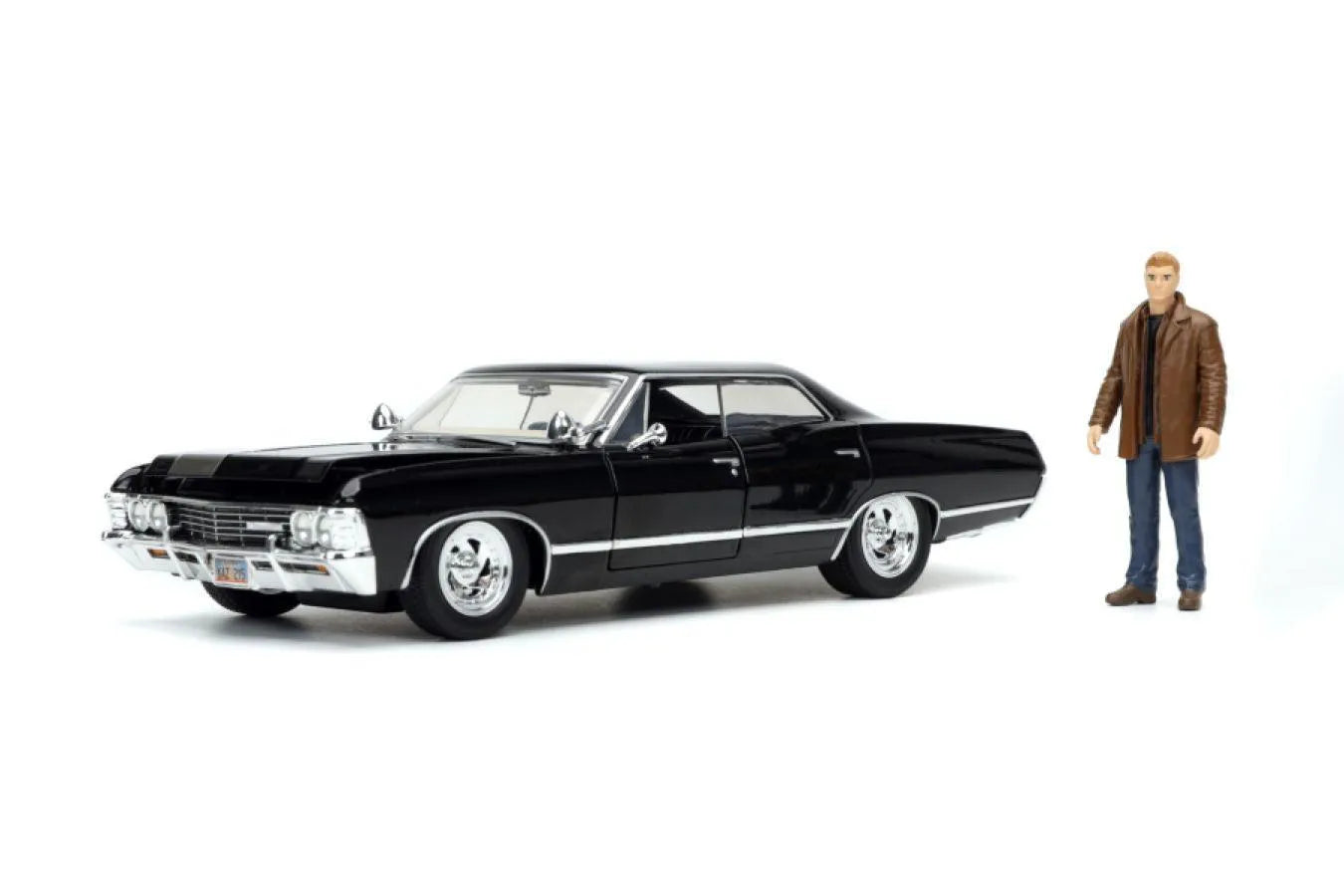 JAD32250 Supernatural - '67 Chevy Impala with Dean 1:24 Scale Hollywood Ride - Jada Toys - Titan Pop Culture