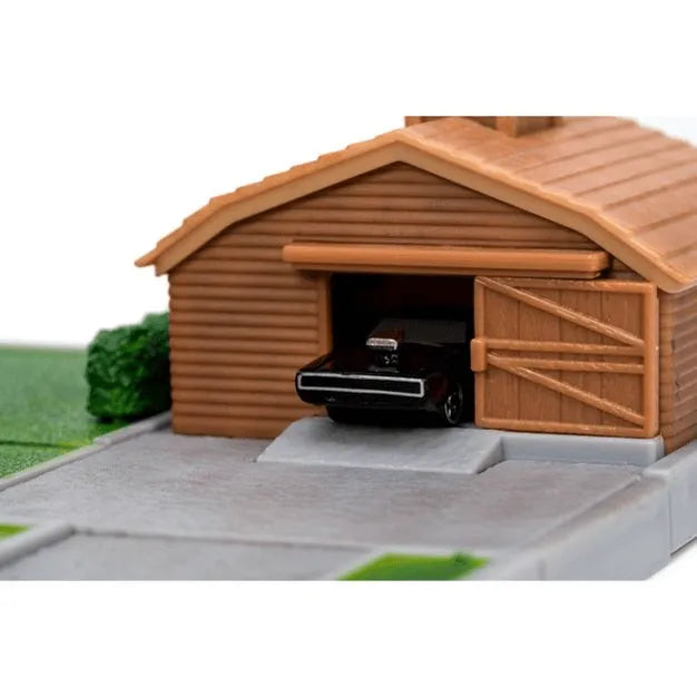 JAD33668 Fast and Furious - Dom's House NanoScene with 2 Vehicles - Jada Toys - Titan Pop Culture