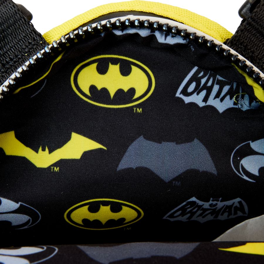 LOUDCCPDH0001S DC Comics - Batman: 85th Anniversary Mini Backpack Harness (Small) - Loungefly - Titan Pop Culture