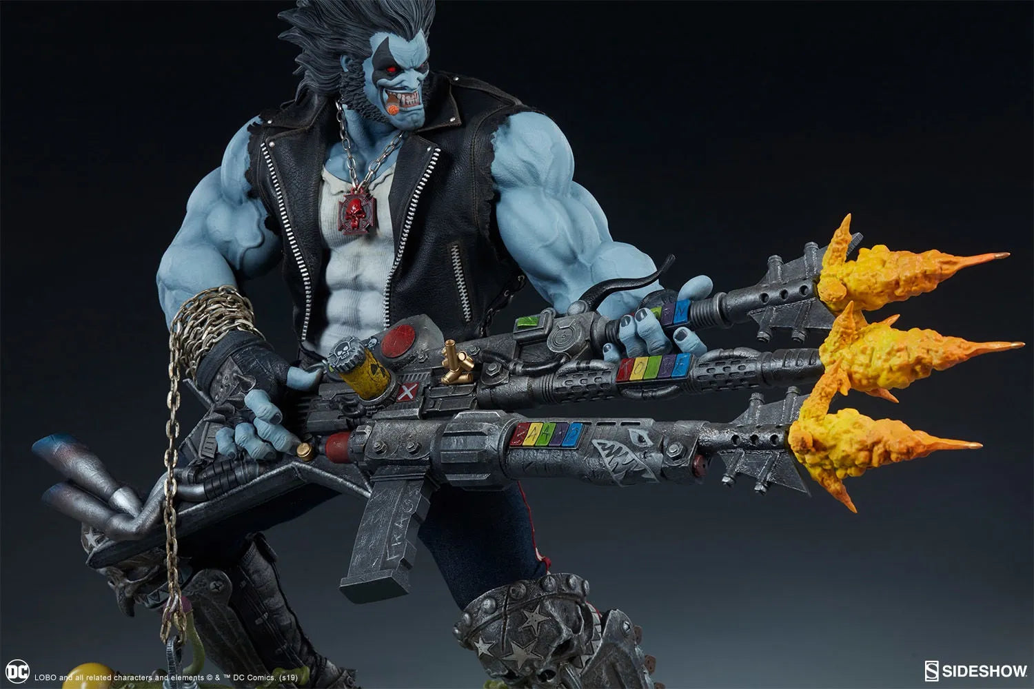 SID300682 DC Comics - Lobo Maquette - Sideshow Collectibles - Titan Pop Culture