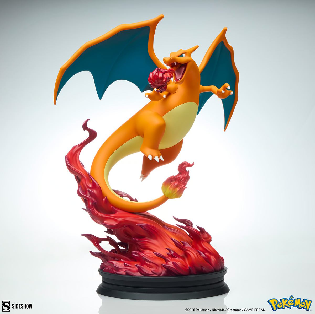 Pokemon - Charizard Statue