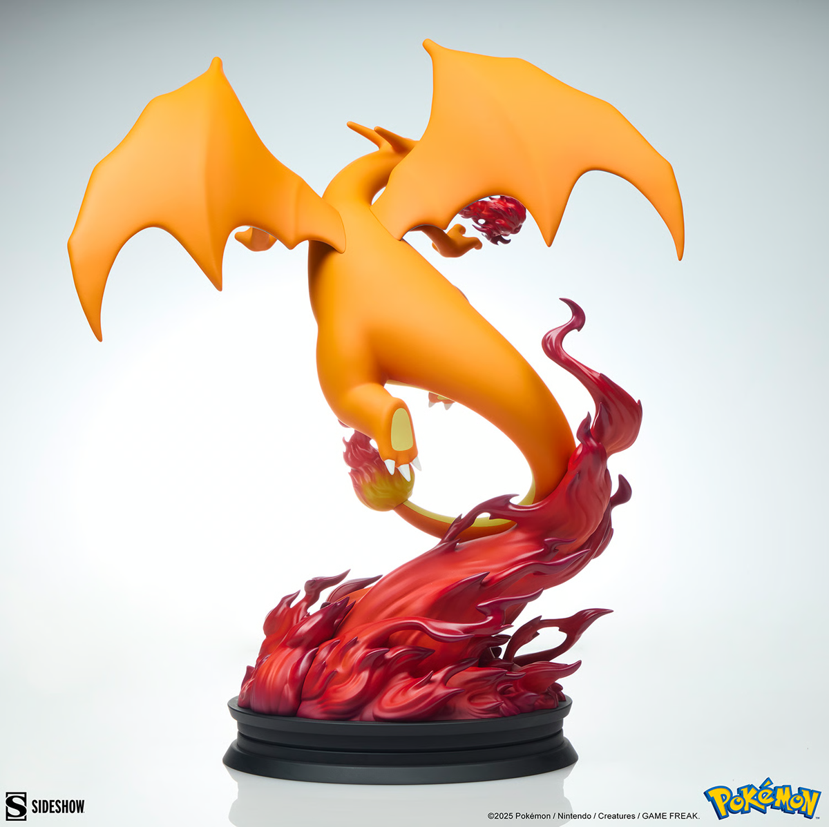 Pokemon - Charizard Statue
