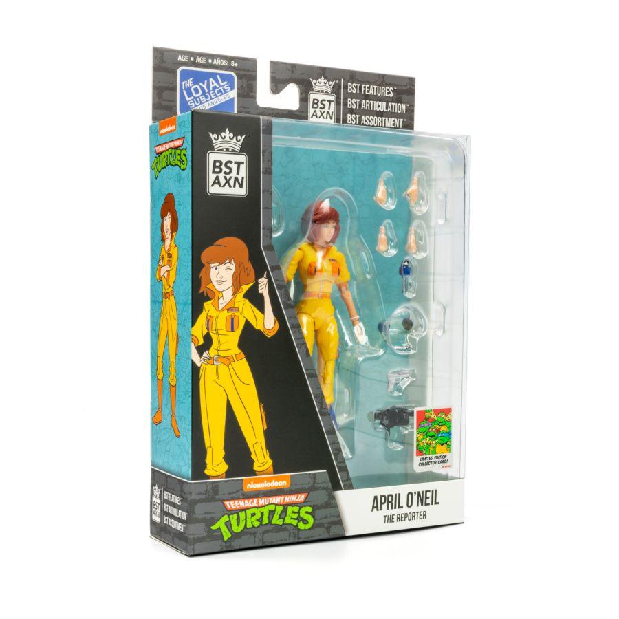 TLSBATMNTAPRWB02 Teenage Mutant Ninja Turtles (comics) - April O'Neil The Reporter 5" BST AXN Figure - The Loyal Subjects - Titan Pop Culture