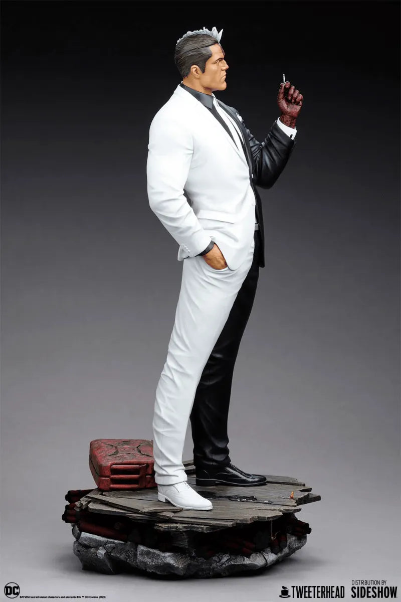 TWE912120 Batman - Two Face 1:6 Scale Maquette - Tweeterhead - Titan Pop Culture