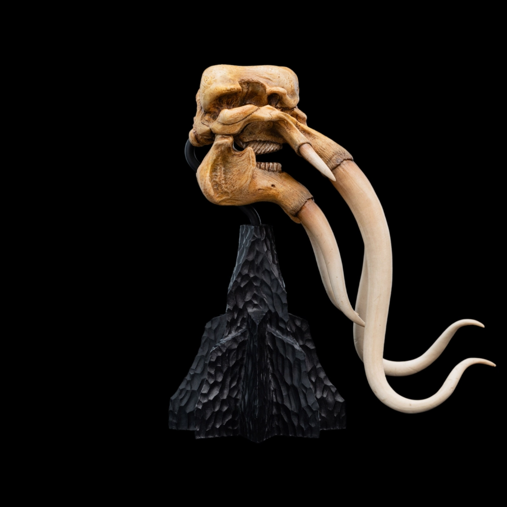 The Lord of the Rings - Skull of A Mumak SDCC 2025 Miniature Statue