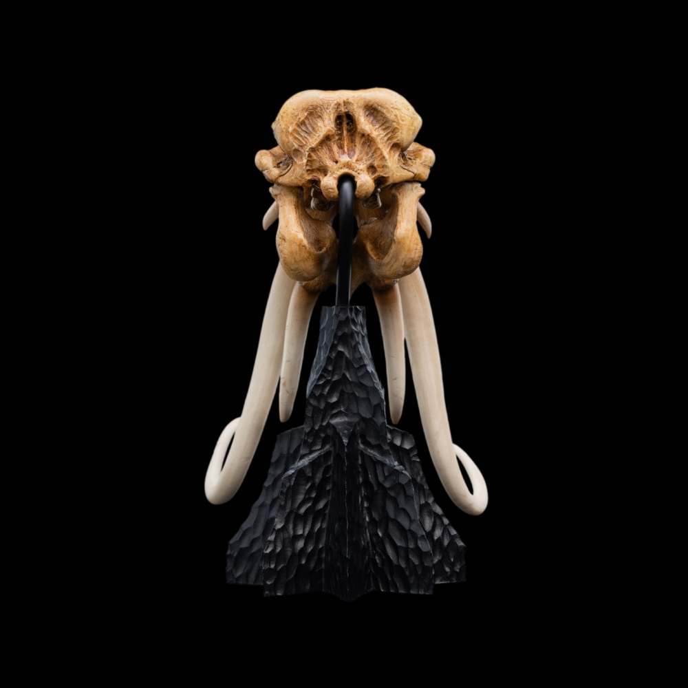 The Lord of the Rings - Skull of A Mumak SDCC 2025 Miniature Statue