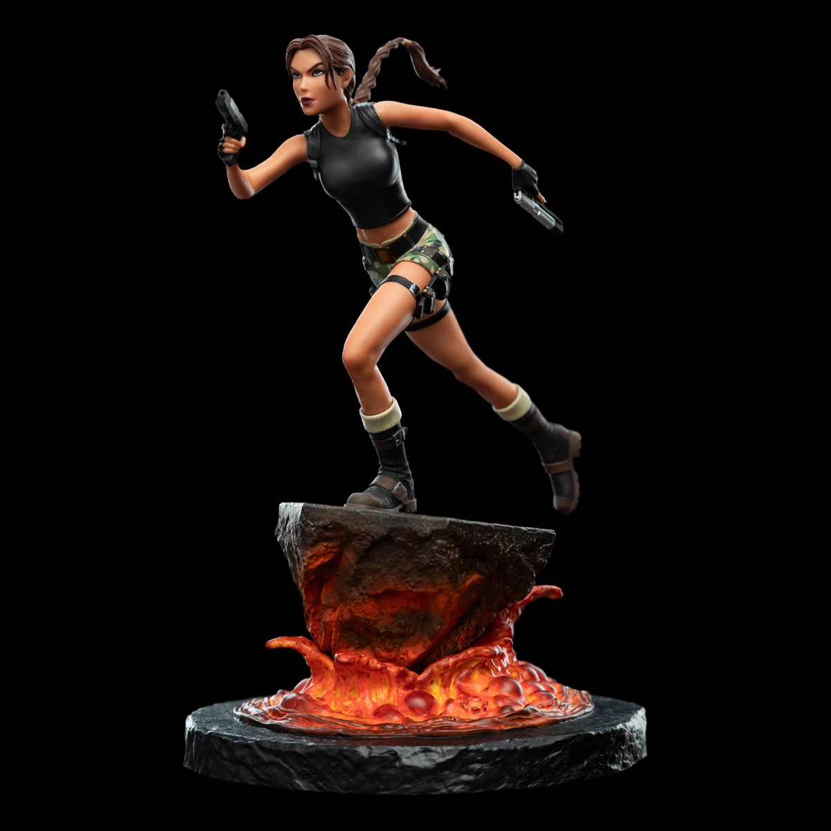 Tomb Raider - Lara Croft Sanctuary of Flame Miniature Figure