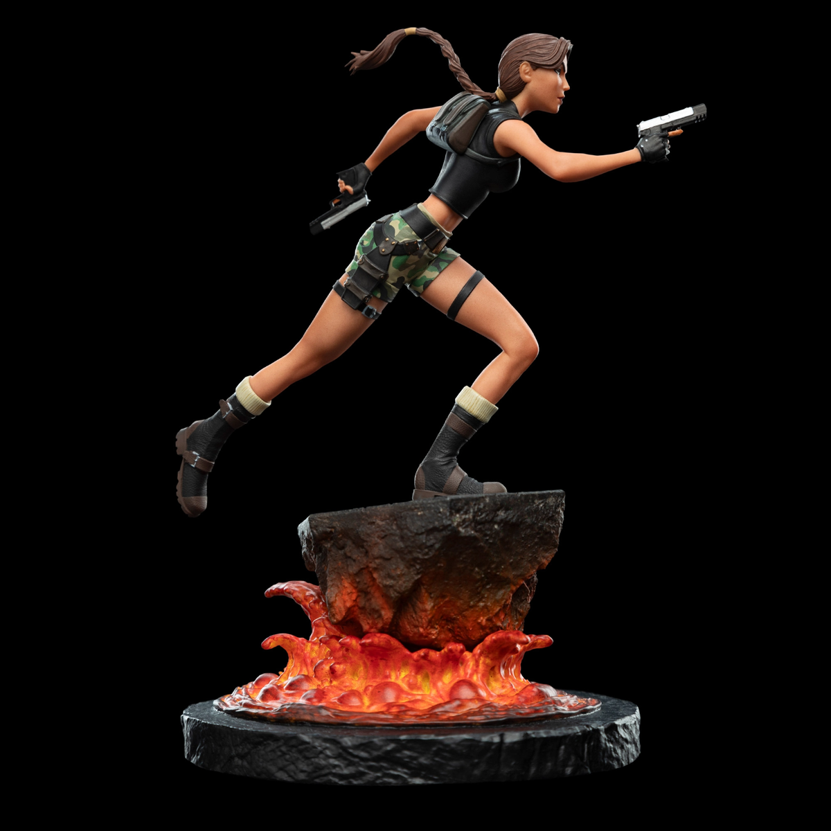 Tomb Raider - Lara Croft Sanctuary of Flame Miniature Figure