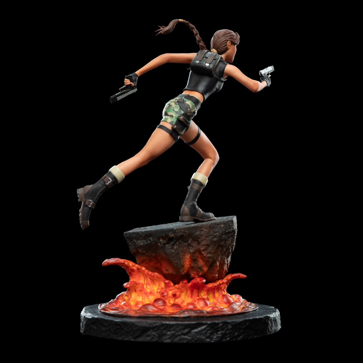Tomb Raider - Lara Croft Sanctuary of Flame Miniature Figure