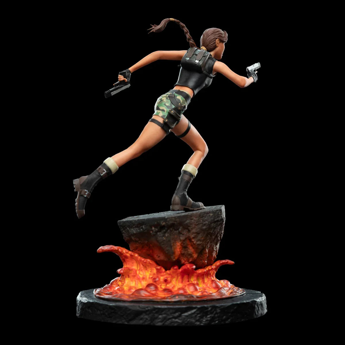 Tomb Raider - Lara Croft Sanctuary of Flame Miniature Figure
