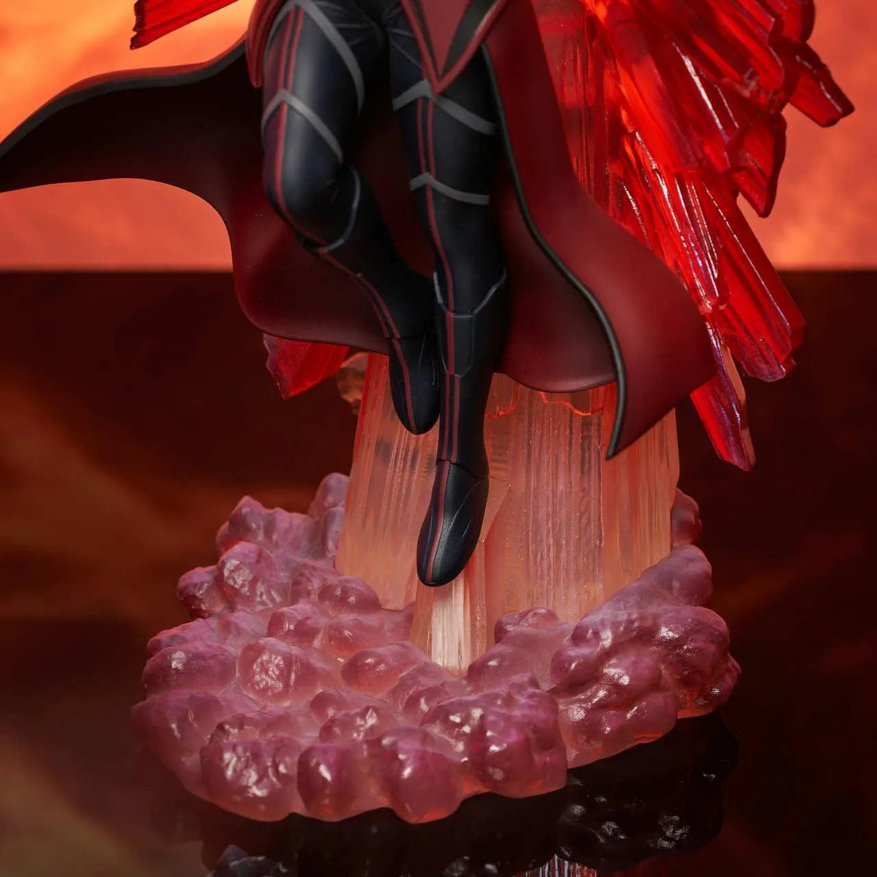 DSTJUN222429 WandaVision - Scarlet Witch Marvel Gallery PVC Statue - Diamond Select Toys - Titan Pop Culture