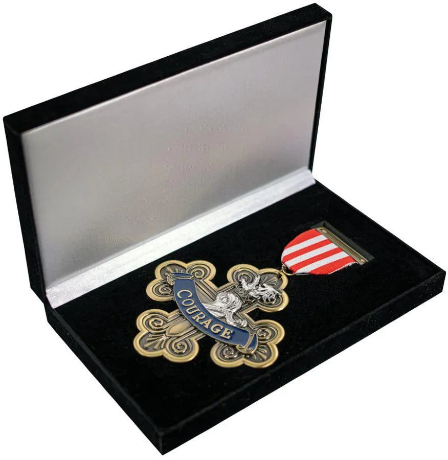 IKO1739 Wizard of Oz - Courage Medal Limited Edition Replica - Ikon Design Studio - Titan Pop Culture