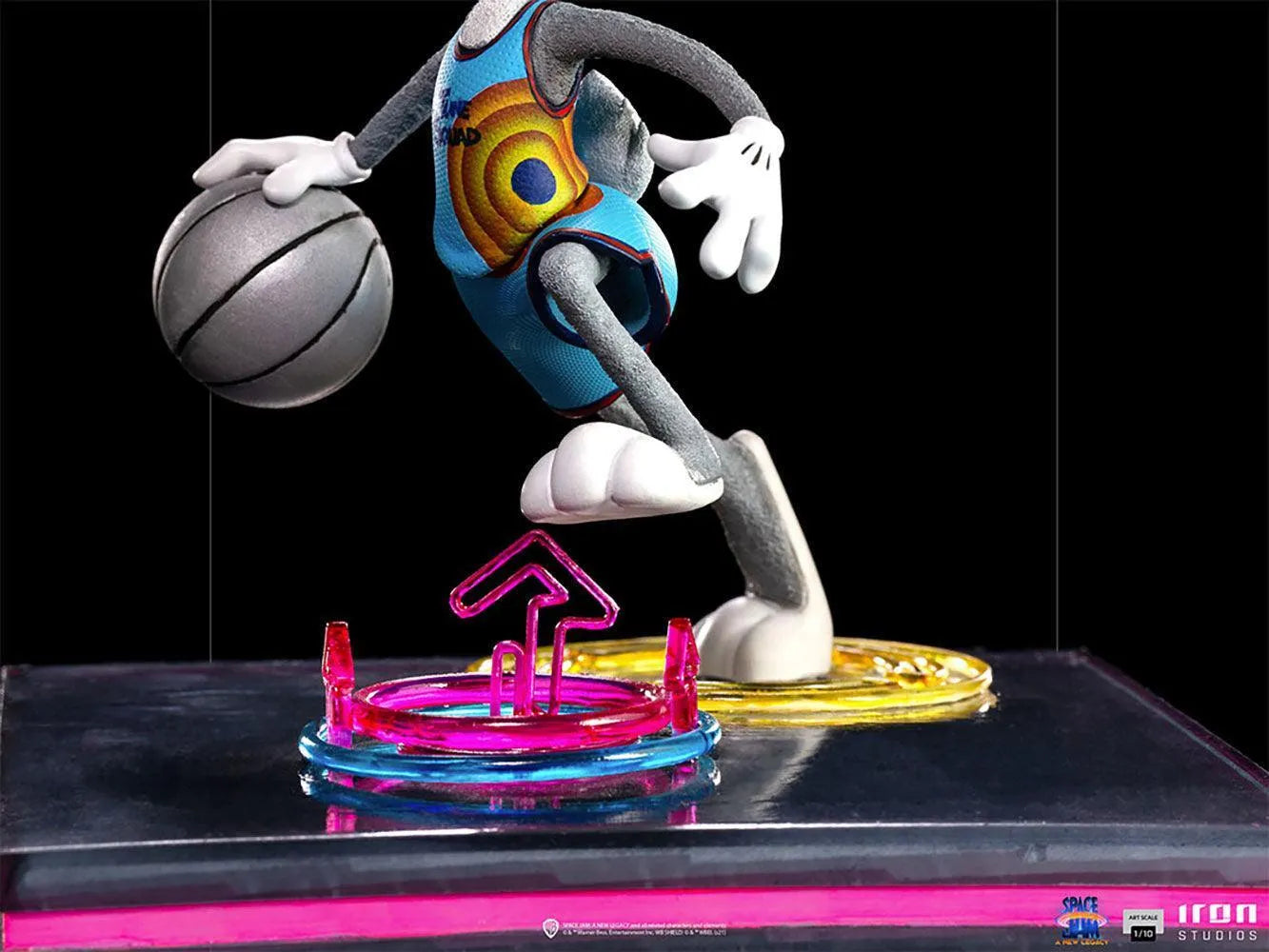 IRO28471 Space Jam 2: A New Legacy - Bugs Bunny 1:10 Scale Statue - Iron Studios - Titan Pop Culture