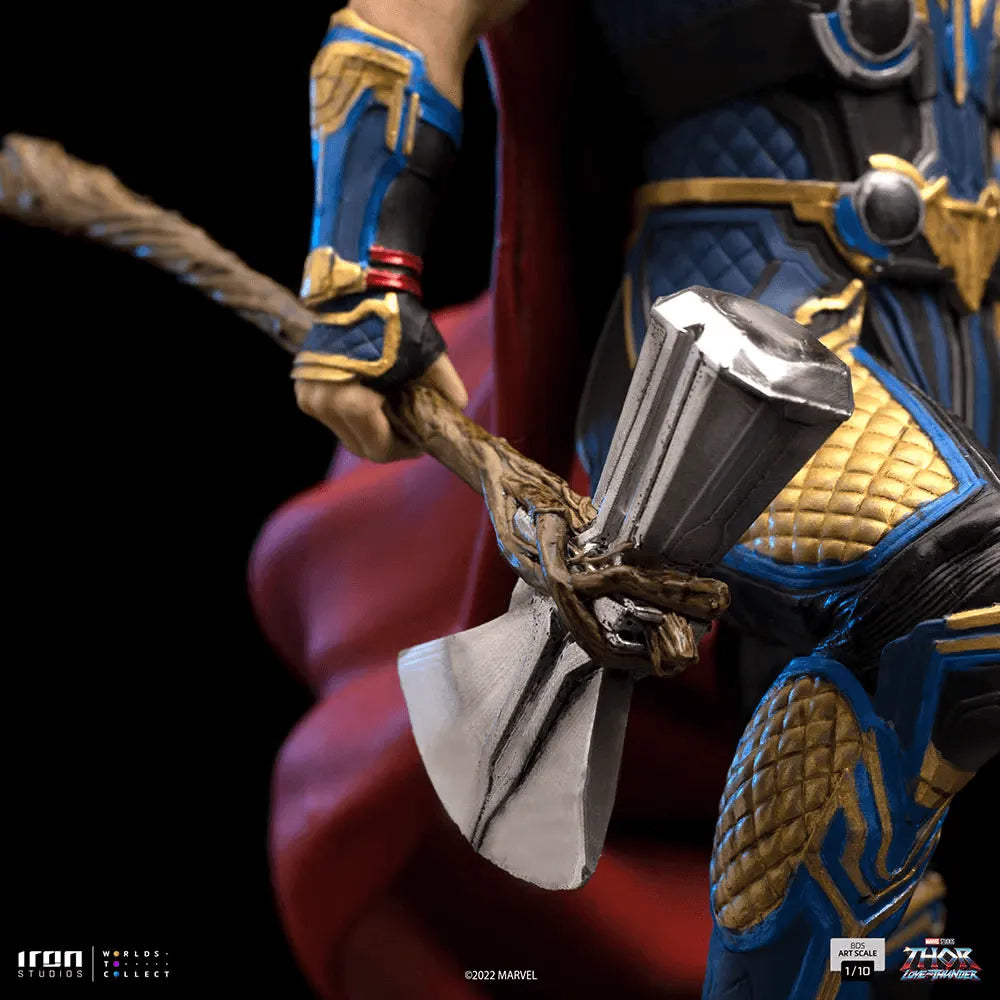 IRO51277 Thor 4: Love and Thunder - Thor 1:10 Scale Statue - Iron Studios - Titan Pop Culture