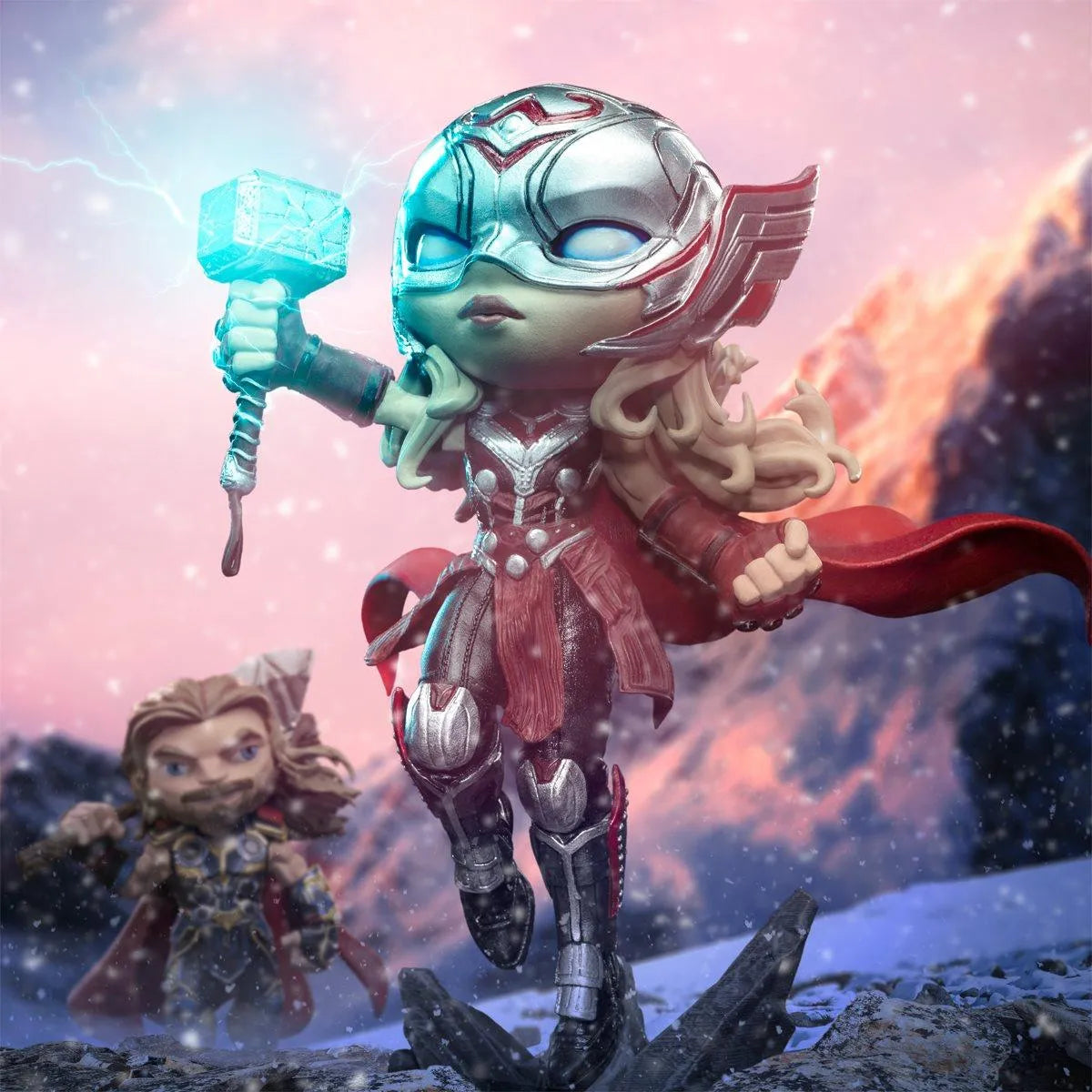 IRO51284 Thor 4: Love and Thunder - Mighty Thor Jane Foster Minico Vinyl - Iron Studios - Titan Pop Culture