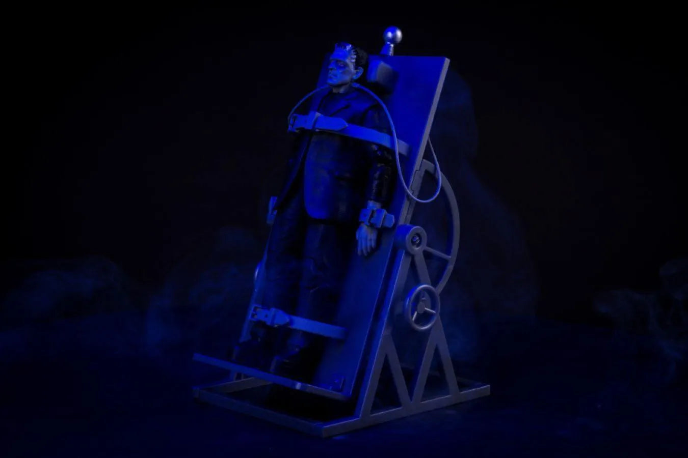 JAD32676 Universal Monsters - Frankenstein Deluxe Box Set - NECA - Titan Pop Culture