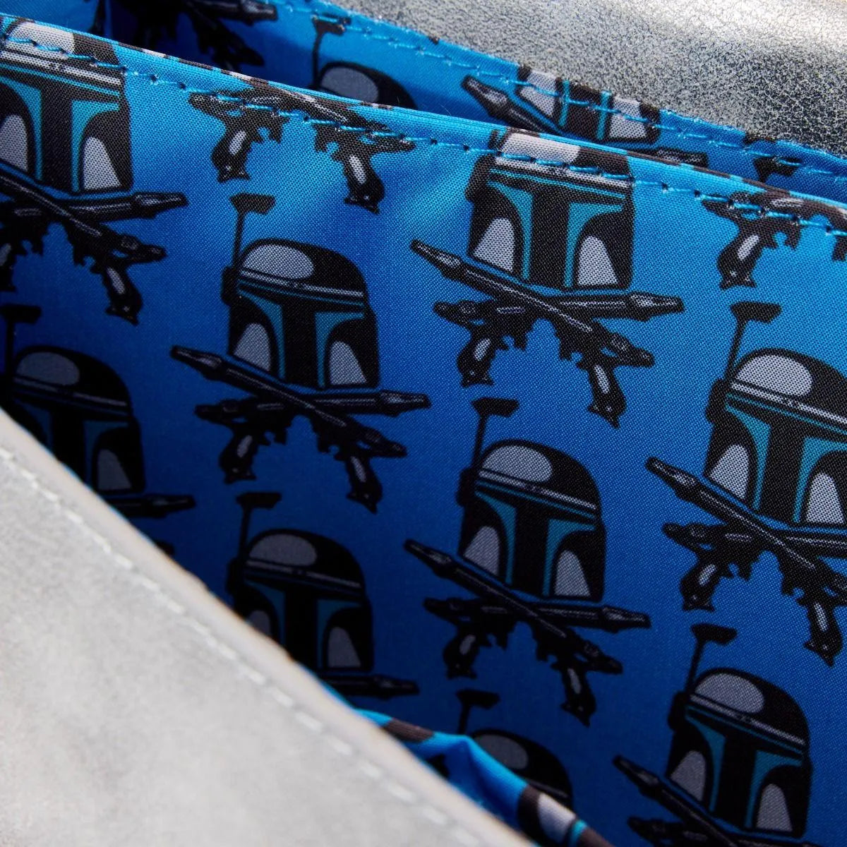 LOUSTTB0234 Star Wars - Jango Fett Chain Strap Crossbody - Loungefly - Titan Pop Culture