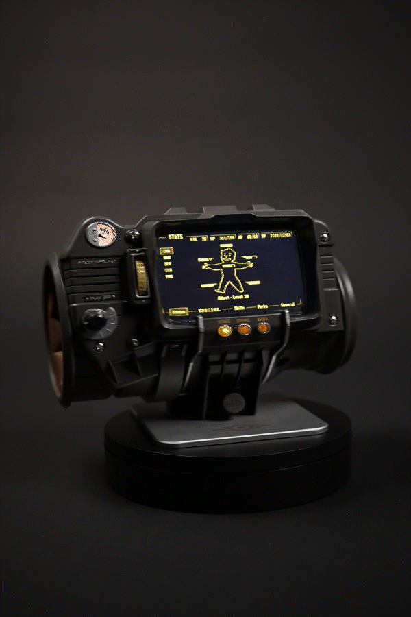 Fallout: New Vegas - Pip-Boy 3000 Mk V 1:1 Scale Life-Size Prop Replica
