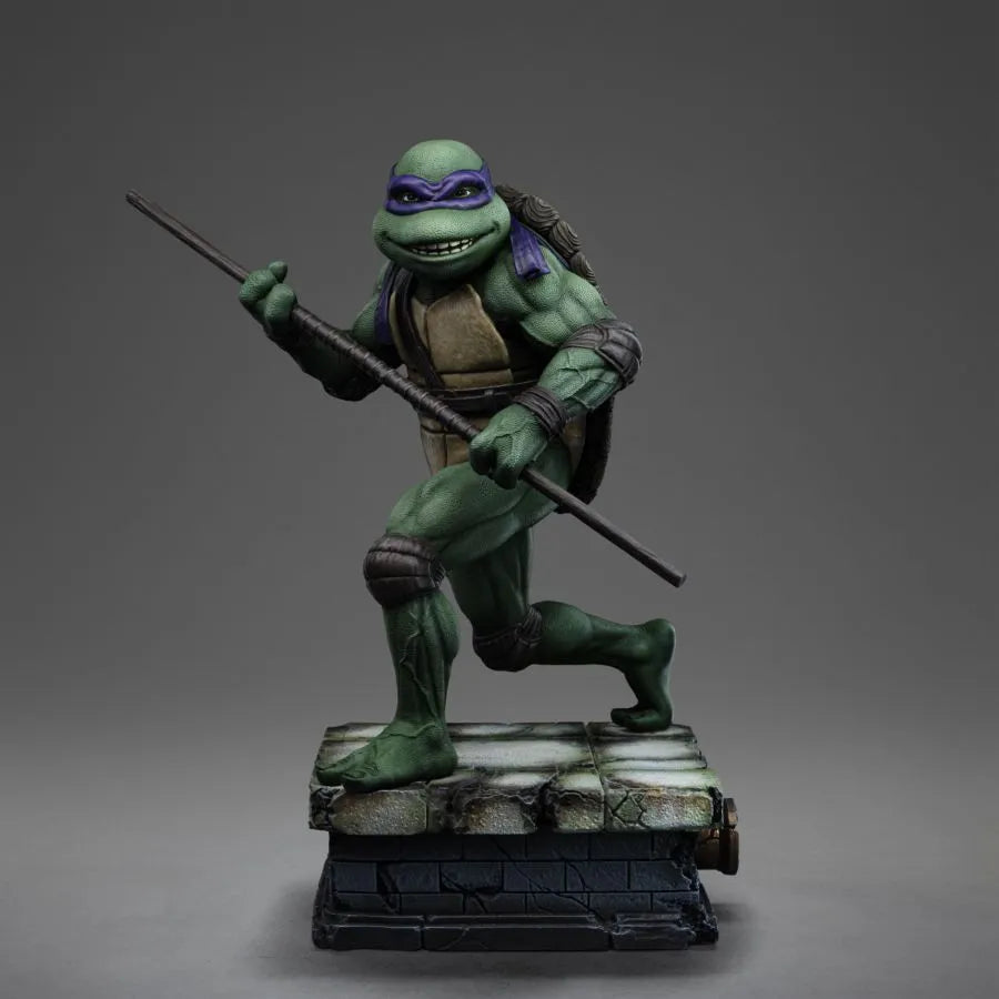 IRO56463 Teenage Mutant Ninja Turtles (1990) - Donatello 1:10 Scale Statue - Iron Studios - Titan Pop Culture