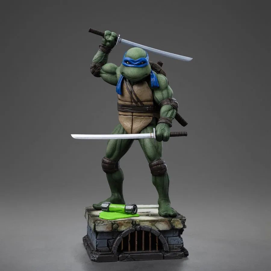 IRO56470 Teenage Mutant Ninja Turtles (1990) - Leonardo 1:10 Scale Statue - Iron Studios - Titan Pop Culture