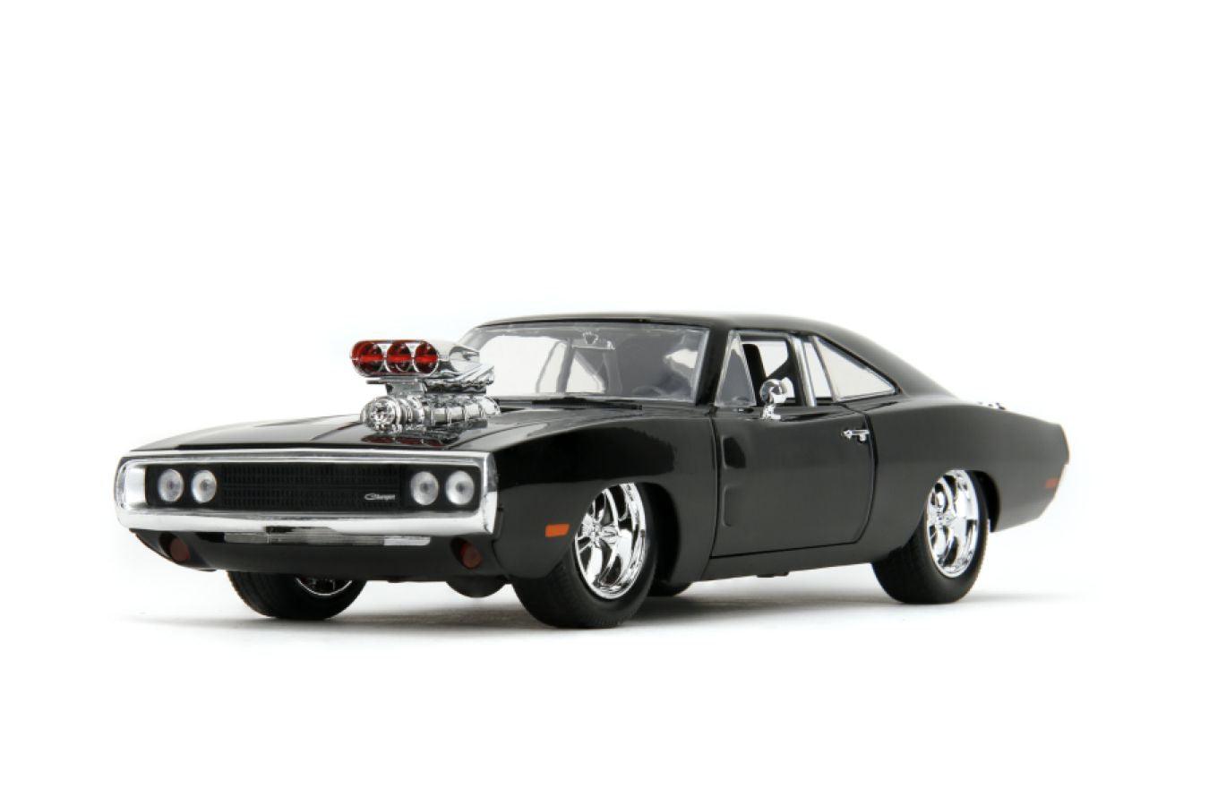 JAD35907 Hollywood Rides - 1970 Dodge Charger w/Dom Toretto 1:24 Diecast Set - Jada Toys - Titan Pop Culture