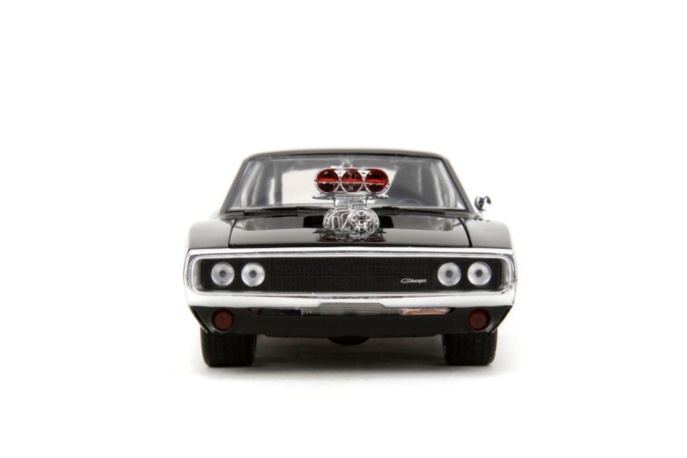 JAD35907 Hollywood Rides - 1970 Dodge Charger w/Dom Toretto 1:24 Diecast Set - Jada Toys - Titan Pop Culture