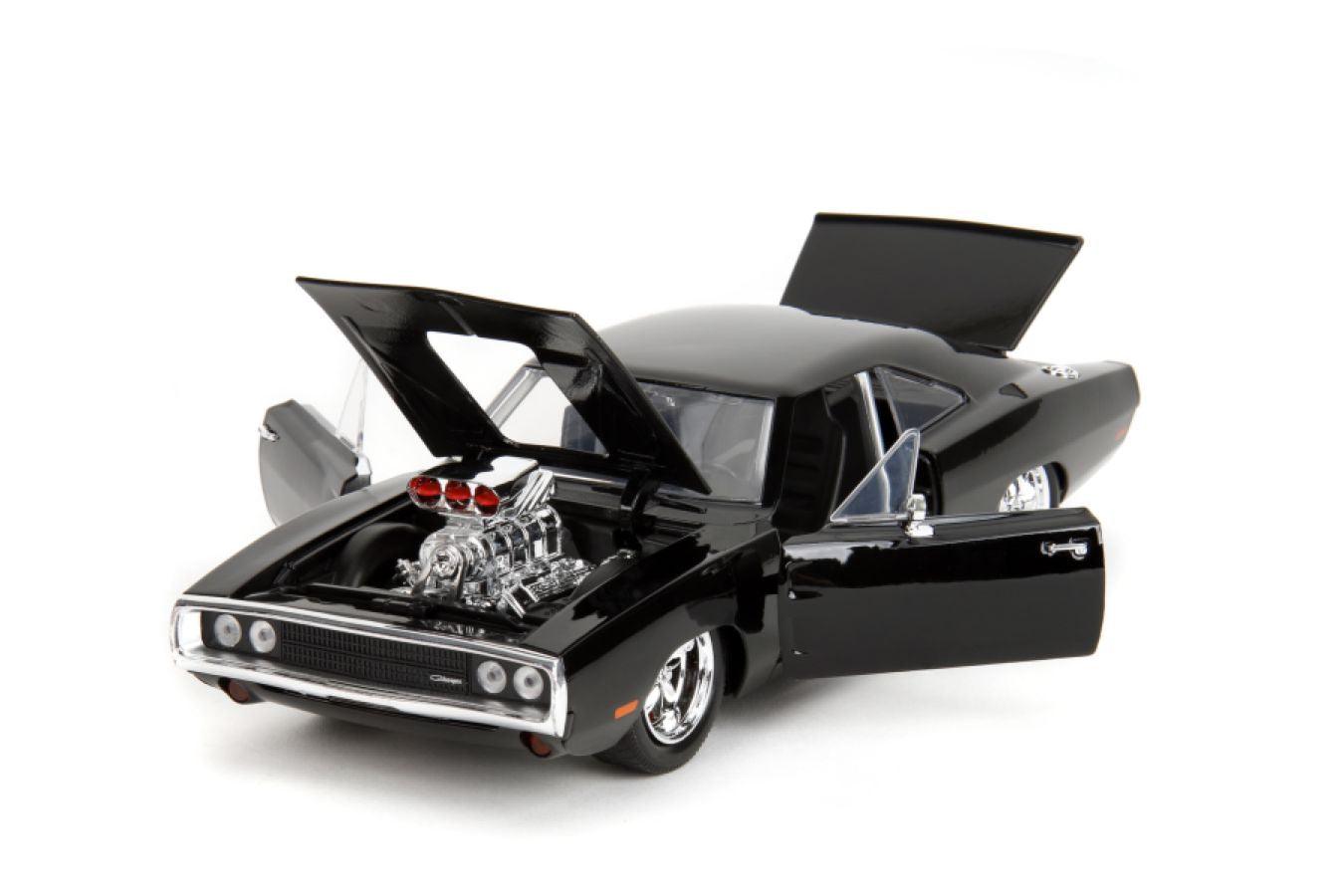 JAD35907 Hollywood Rides - 1970 Dodge Charger w/Dom Toretto 1:24 Diecast Set - Jada Toys - Titan Pop Culture