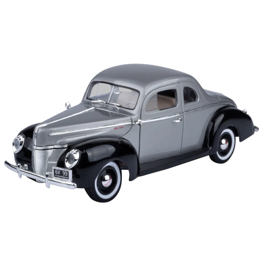 Timeless Legends - 1:18 Scale 1940 Ford Deluxe [Grey]