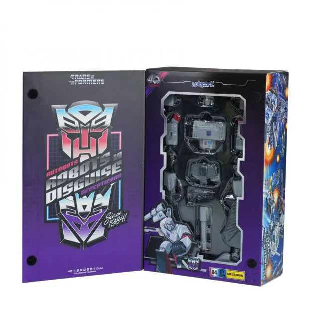 28759 Transformers Generation One: 20cm Megatron Model Kit (AMK Series) - Hasbro - Titan Pop Culture