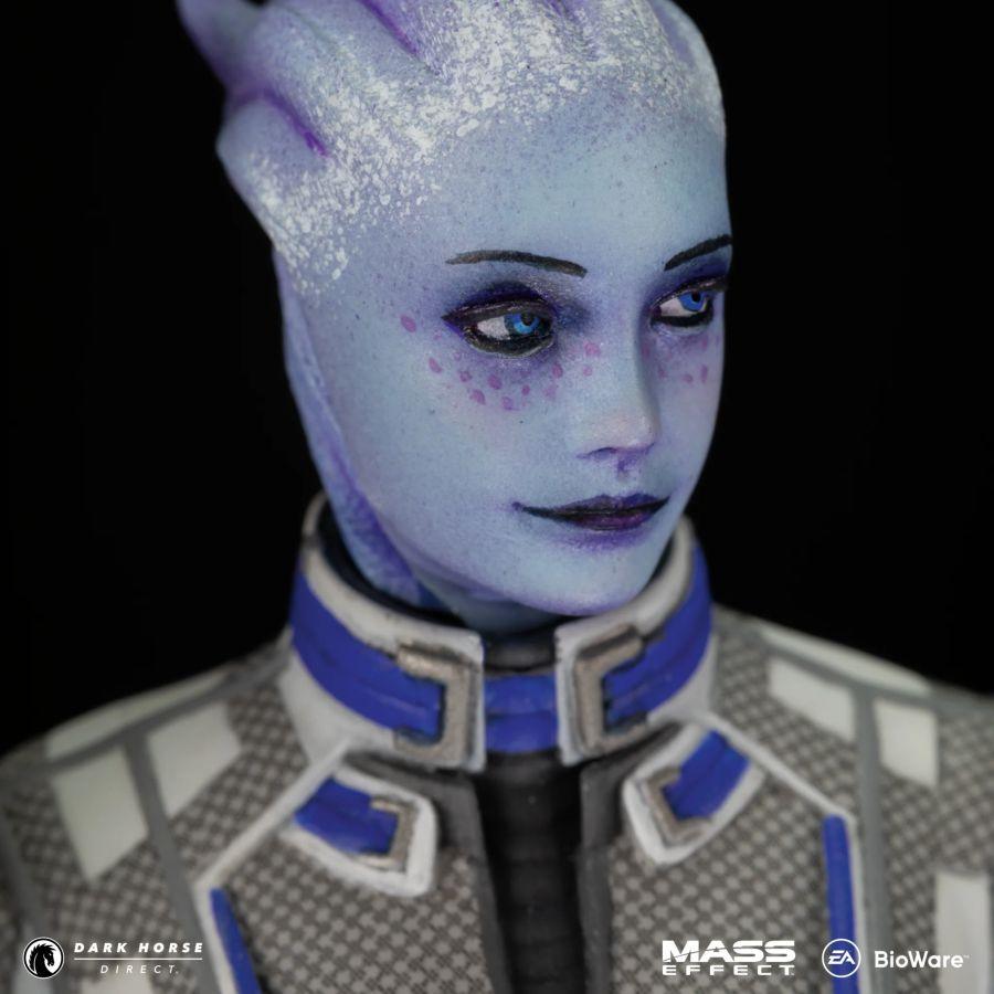 DHC3011-205 Mass Effect - Liara Figure - Dark Horse Comics - Titan Pop Culture