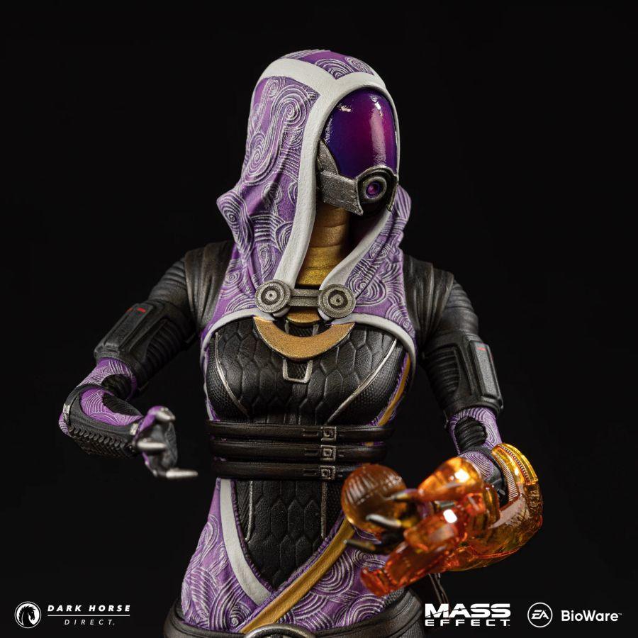 DHC3011-512 Mass Effect - Tali'Zorah Figure - Dark Horse Comics - Titan Pop Culture