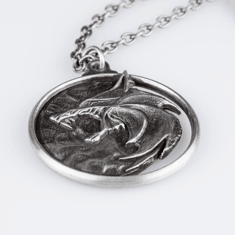 DHC3013-501 The Witcher (TV) - Wolf Medallion Necklace - Dark Horse Comics - Titan Pop Culture