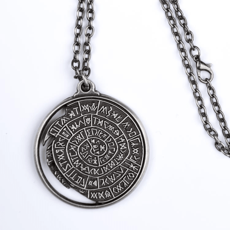 DHC3013-501 The Witcher (TV) - Wolf Medallion Necklace - Dark Horse Comics - Titan Pop Culture