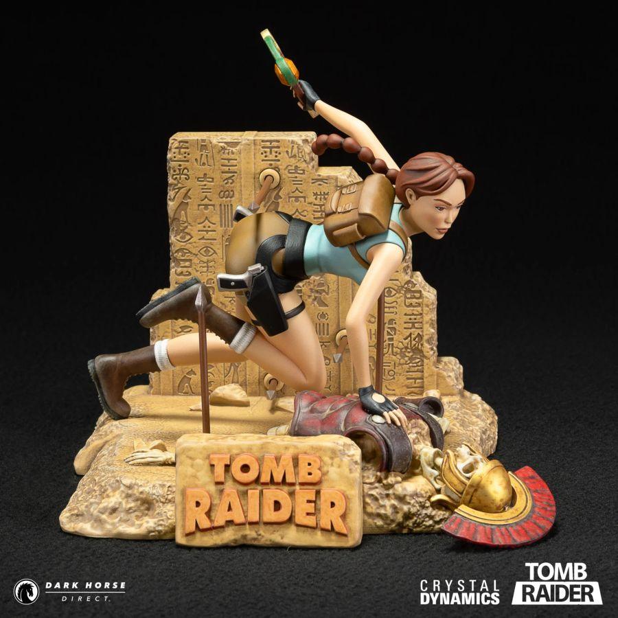 DHC3014-201 Tomb Raider - Lara Croft (Classic Era) PVC Statue - Dark Horse Comics - Titan Pop Culture