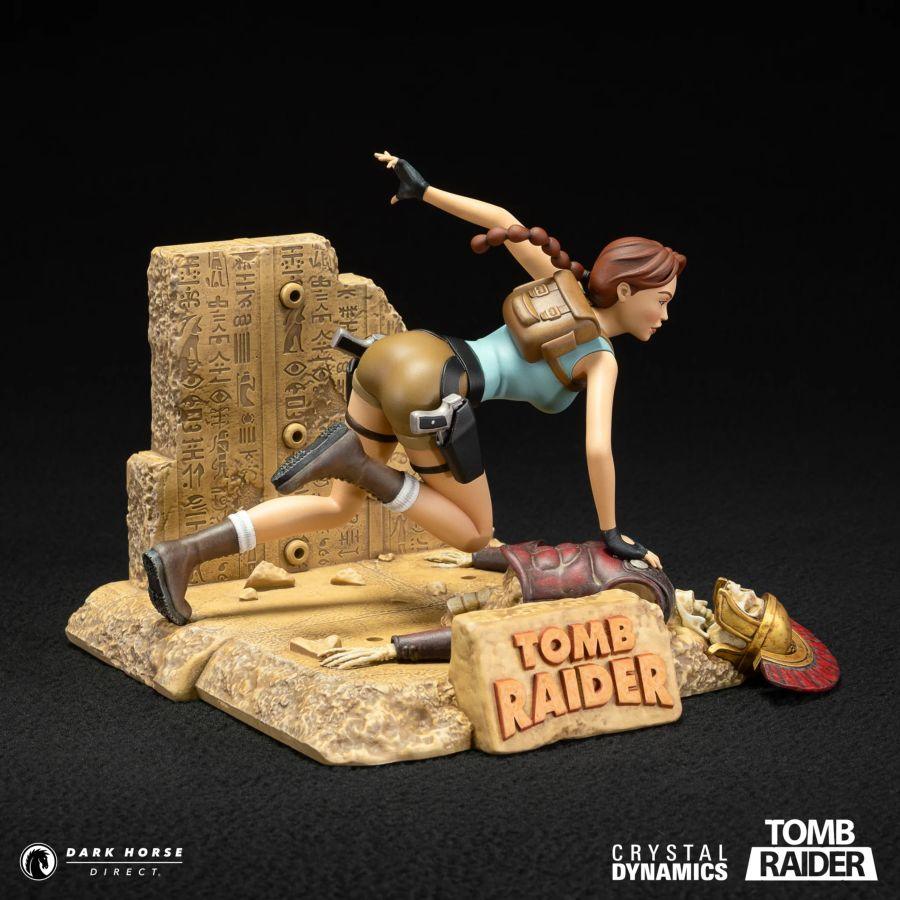 DHC3014-201 Tomb Raider - Lara Croft (Classic Era) PVC Statue - Dark Horse Comics - Titan Pop Culture