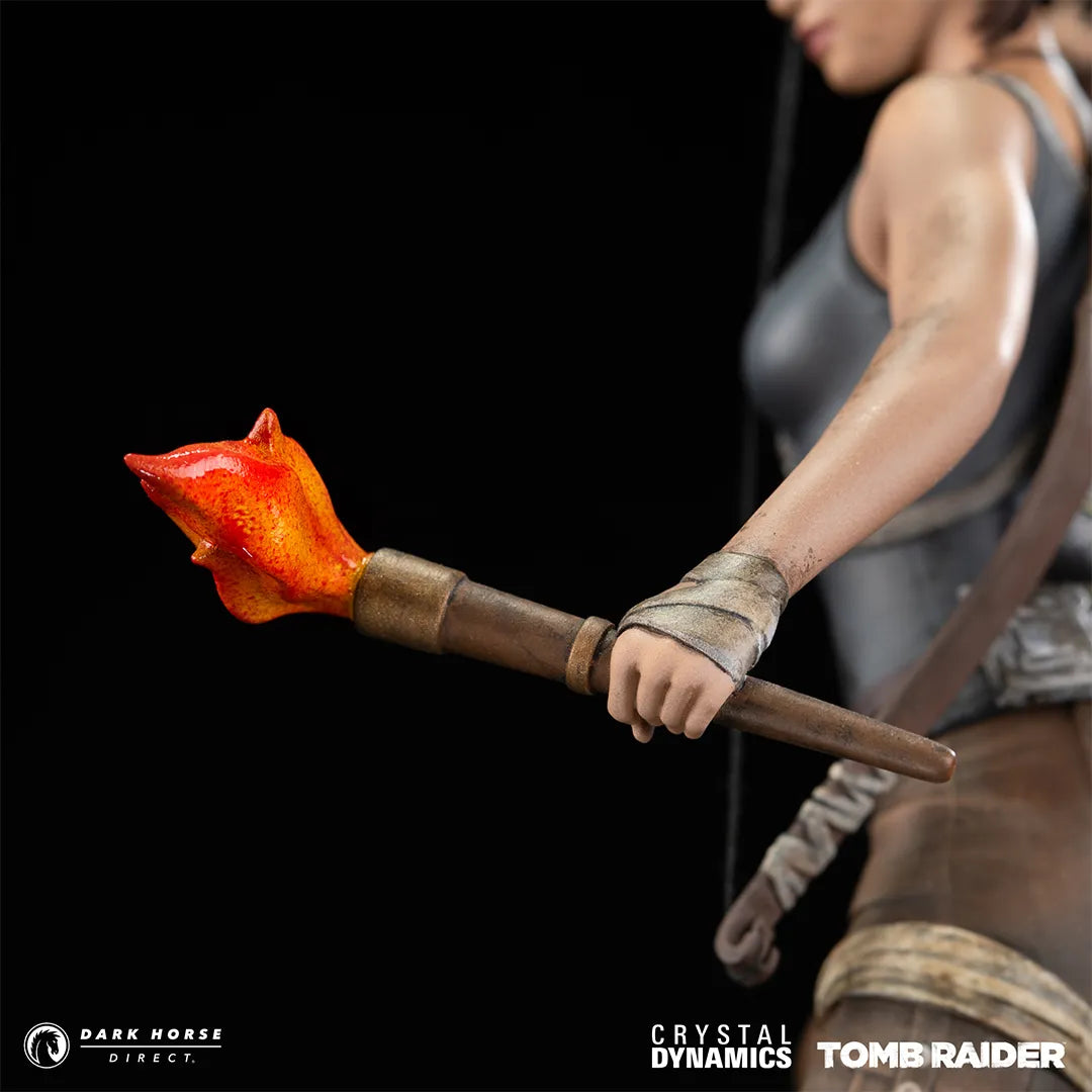 DHC3014-203 Tomb Raider - Lara Croft (Survivor Era) PVC Statue - Dark Horse Comics - Titan Pop Culture